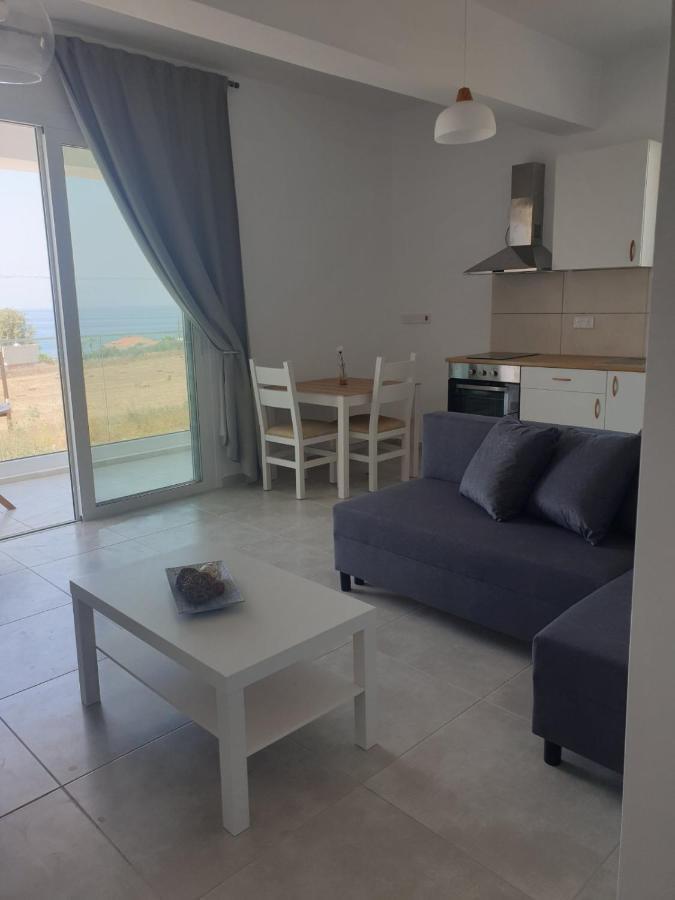 Blue Seaview Appartments Paphos Ngoại thất bức ảnh